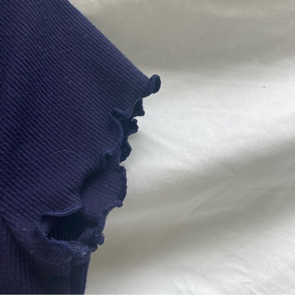 Forever 21 Navy Crop Shortsleeved Shirt with Ruffle Edge, Size Large - Picture 5 of 8